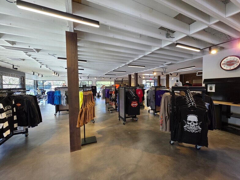 More Photos Of 32 Palmetto Bay Rd, Hilton Head Island Unknown For Lease