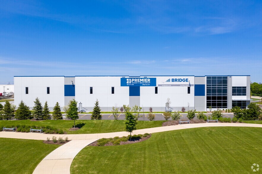 More Photos Of 599 S Schmidt Rd, Bolingbrook Distribution For Lease