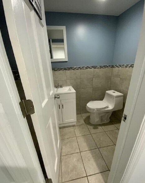 More Photos Of 4164 Victory Blvd, Staten Island Restaurant For Sale