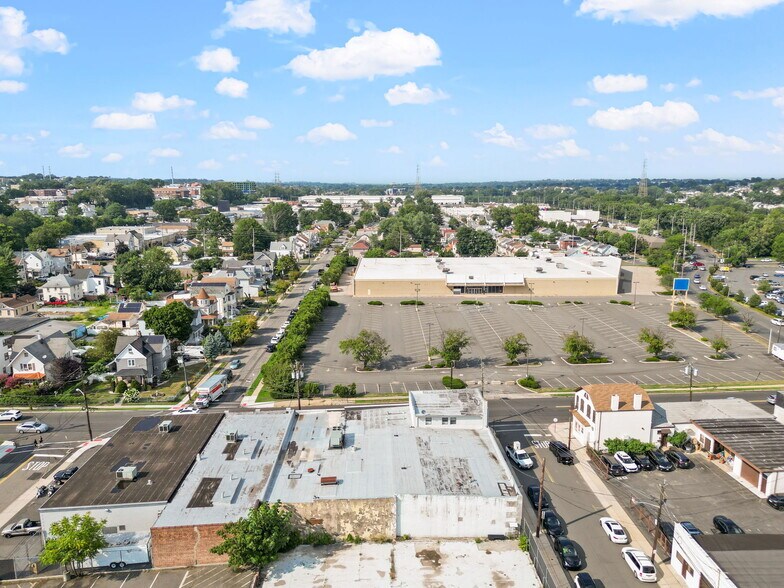 More Photos Of 21 Joralemon St, Belleville Warehouse For Sale