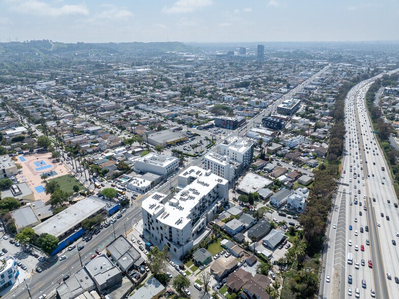 More Photos Of 5181 W Adams Blvd, Los Angeles Apartments For Lease