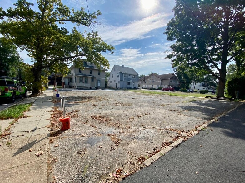 More Photos Of 402 S White Horse Pike, Audubon Office For Sale