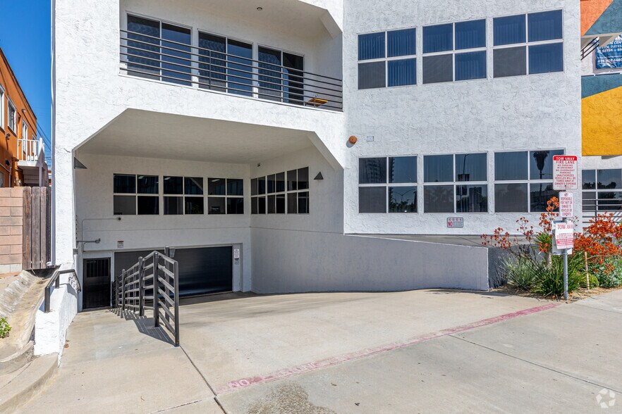More Photos Of 4080 Centre St, San Diego Office For Sale