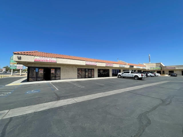 More Photos Of 15800 Main St, Hesperia General Retail For Lease