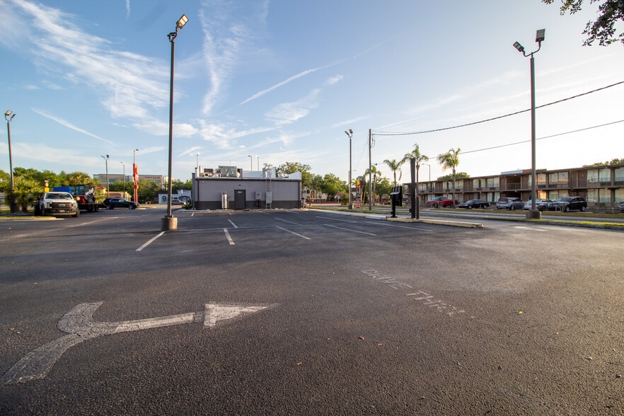 More Photos Of 504 W Vine St, Kissimmee Restaurant For Sale