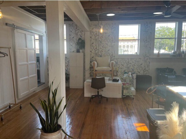 More Photos Of 218 N Court St, Florence Storefront Retail Office For Sale