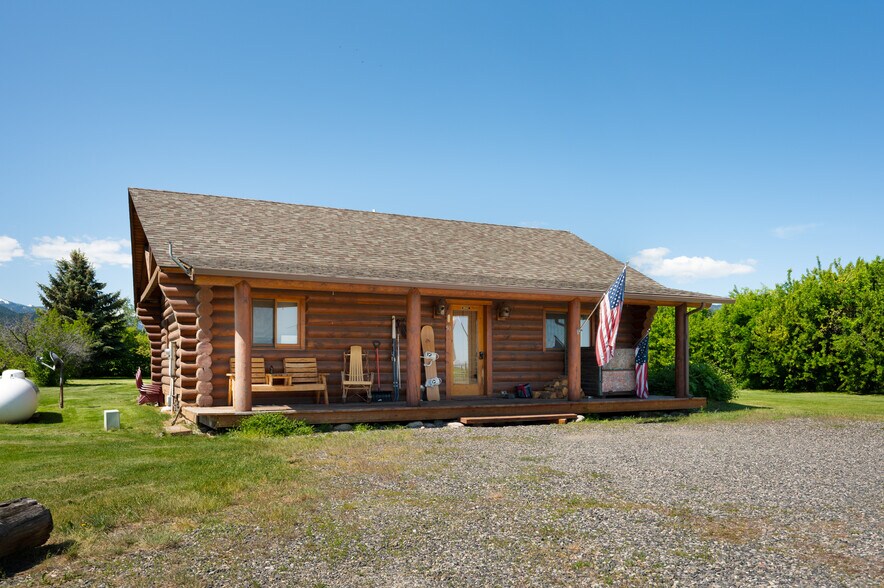 More Photos Of 70 Williams Rd E, Gallatin Gateway Flex For Sale