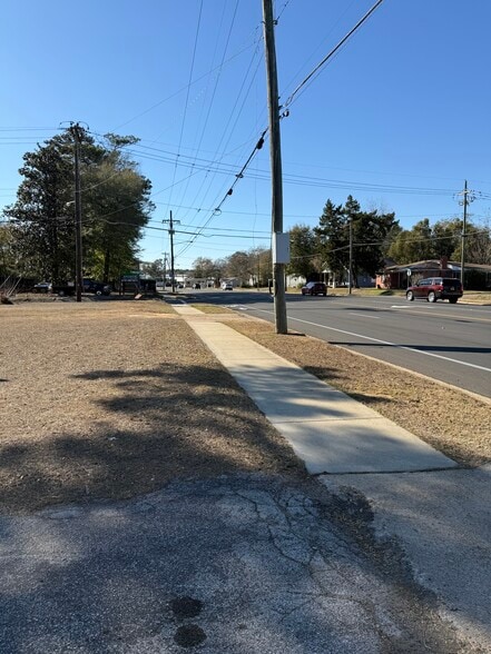 More Photos Of 1845 W Jefferson St, Quincy Warehouse For Sale