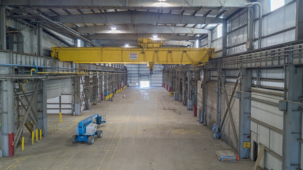 More Photos Of 2870 River Rd, Hawesville Warehouse For Lease