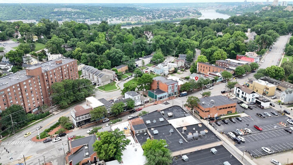 More Photos Of 2007 Madison Rd, Cincinnati Storefront For Sale