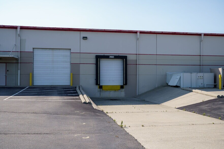 More Photos Of 8261 State Route 235, Dayton Light Manufacturing For Sale