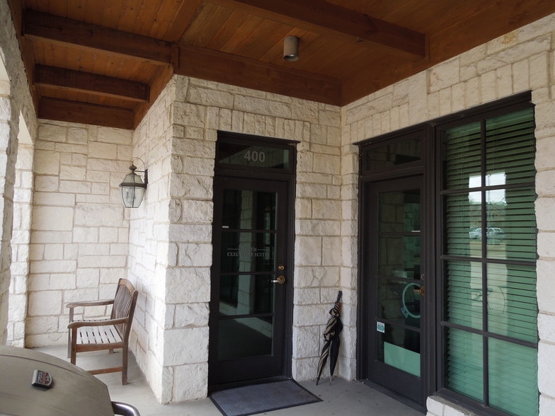 More Photos Of 4 Horizon Ct, Heath Office For Lease