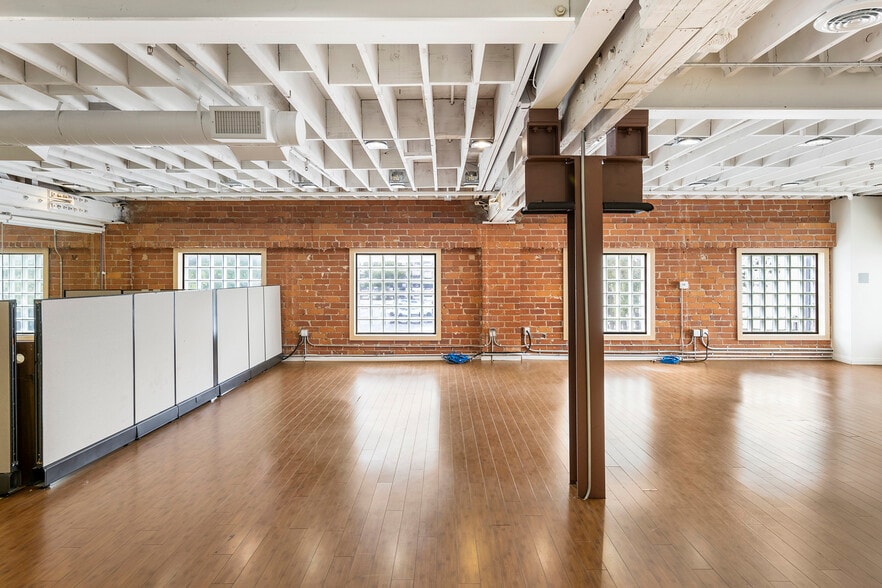 More Photos Of 201 Wilshire Blvd, Santa Monica Loft Creative Space For Lease