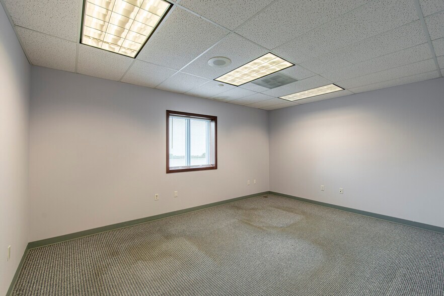 More Photos Of 3535 Del Webb Ave NE, Salem Warehouse For Lease