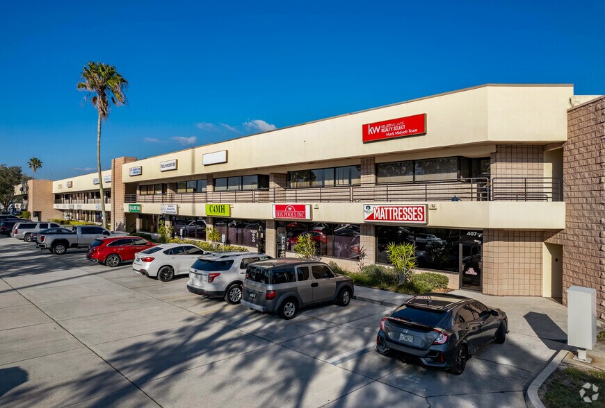 More Photos Of 367 Interstate Blvd, Sarasota Showroom For Lease