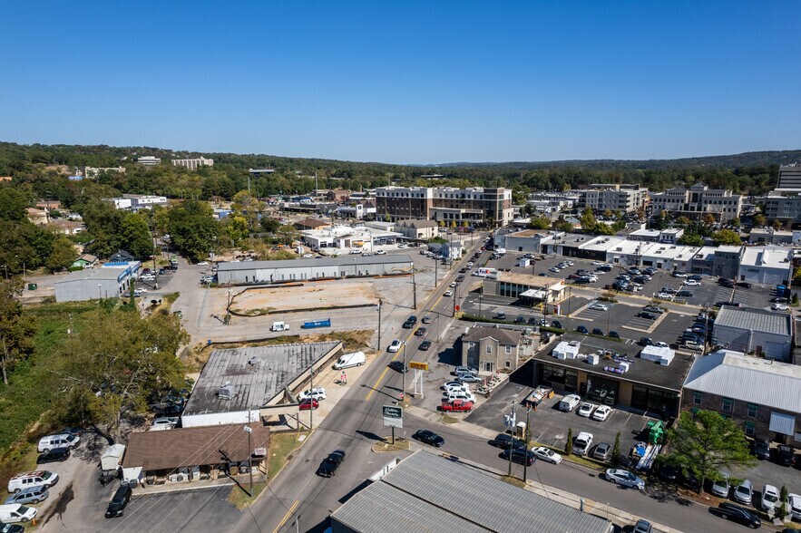 More Photos Of 1712-1716 28th Ave S, Birmingham Freestanding For Lease