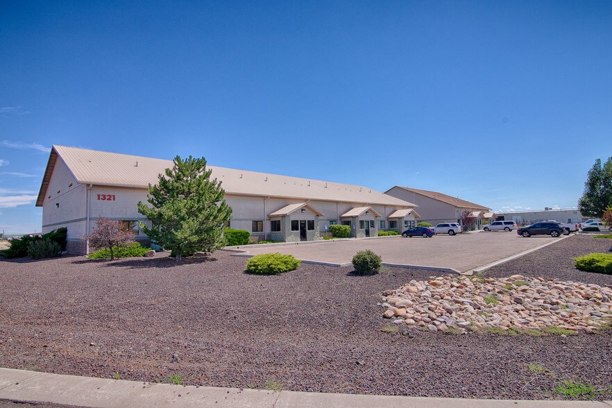 More Photos Of 1321 E Lumbermans Loop, Show Low Warehouse For Lease