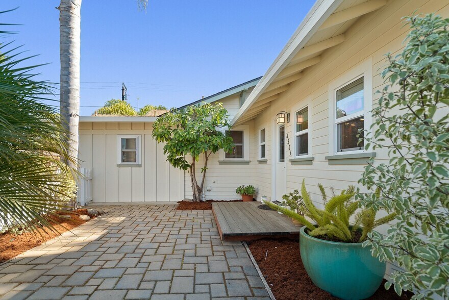 More Photos Of 420 Capitola Road Ext, Santa Cruz Apartments For Sale