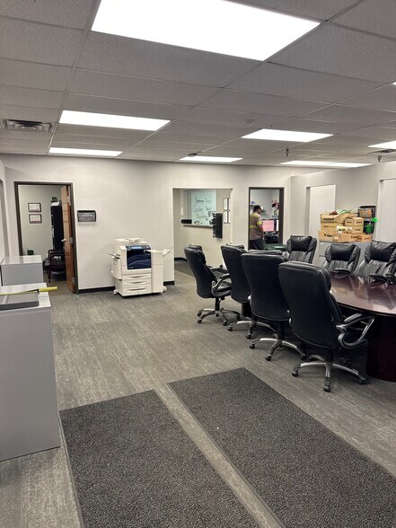 More Photos Of 900 Port America Pl, Grapevine Distribution For Lease