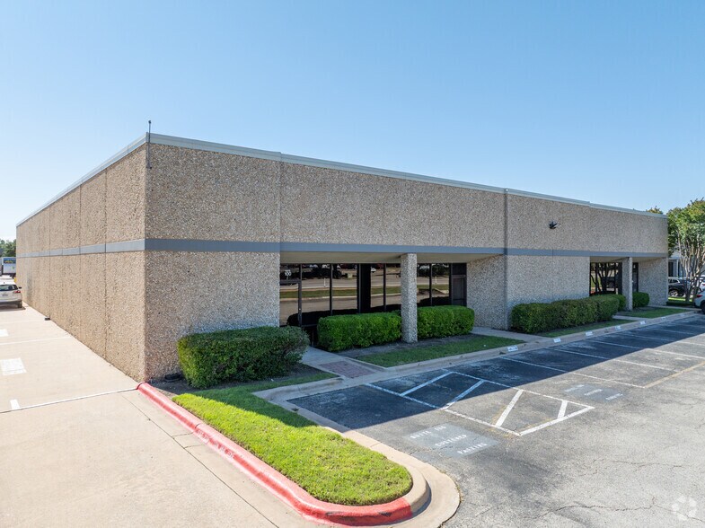 More Photos Of 2157-2191 Woodward St, Austin Unknown For Lease
