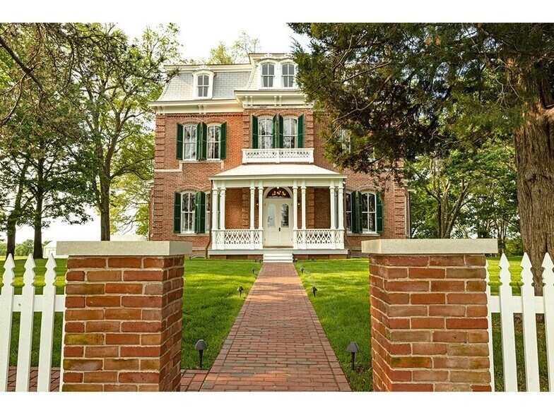 More Photos Of 20400 280th Trl, Grand Pass Specialty For Sale