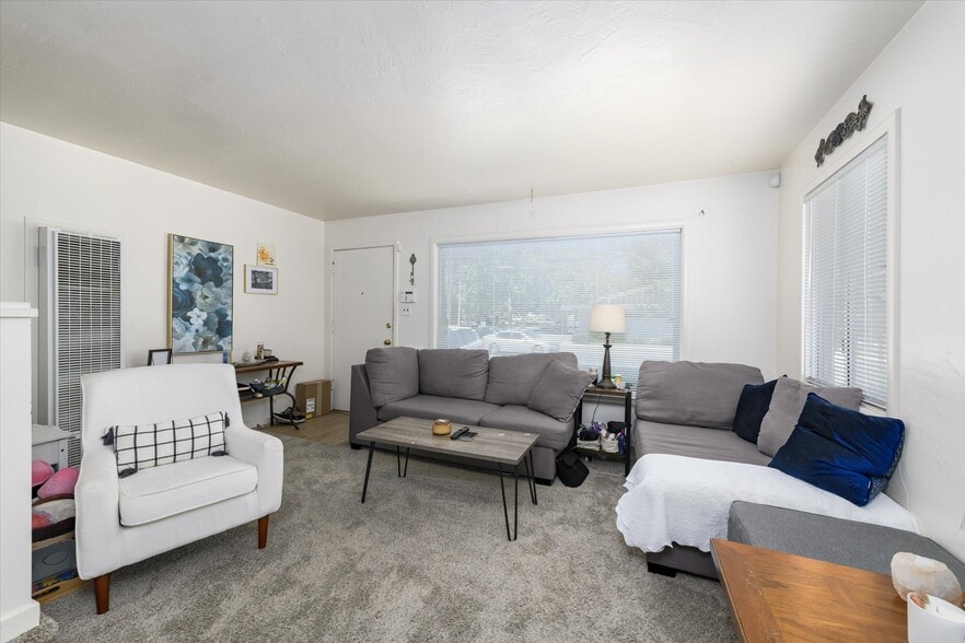 More Photos Of 5408 Folsom Blvd, Sacramento Apartments For Sale