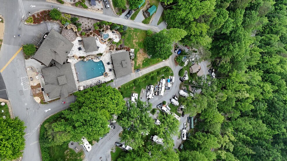 More Photos Of 118 Stables Dr, Townsend Trailer Camper Park For Sale