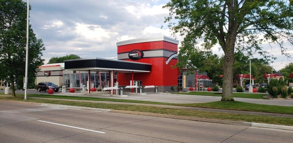 Primary Photo Of 102 W Bridge St, Wausau Carwash For Sale