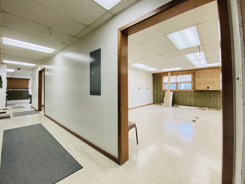 More Photos Of 915 N Hanover St, Elizabethtown Medical For Sale