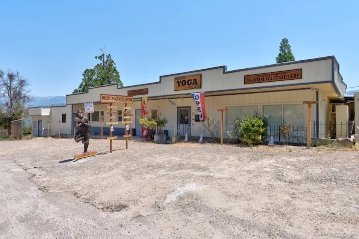 More Photos Of 38797 California 41, Oakhurst Apartments For Lease