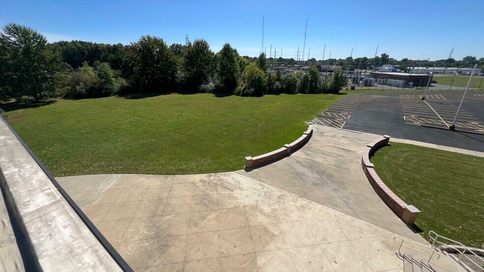 More Photos Of 995 Youngstown Warren Rd, Niles Lodge Meeting Hall For Lease