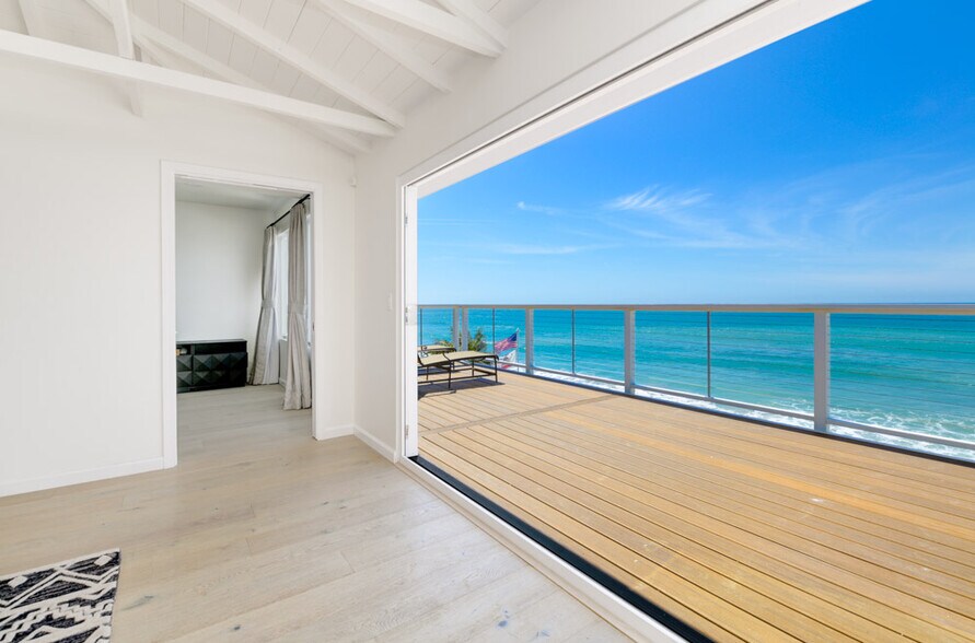 More Photos Of 2633 Ocean St, Carlsbad Apartments For Sale