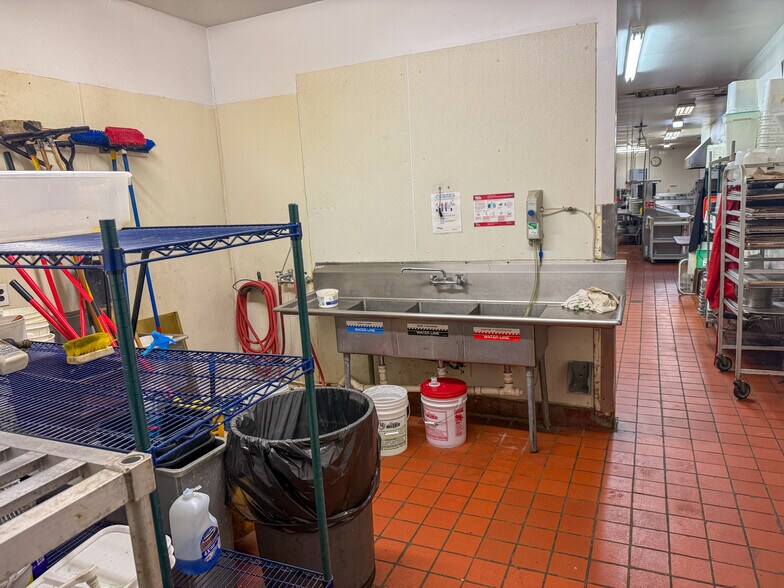 More Photos Of 619 Oakland Rd, Spindale Restaurant For Lease