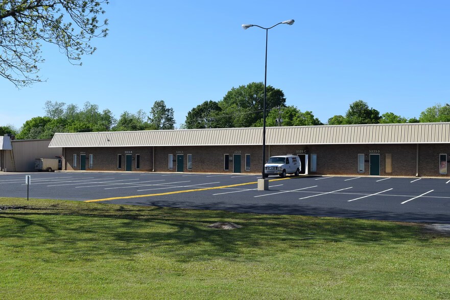 More Photos Of 5323-5325 Wares Ferry Rd, Montgomery Light Distribution For Lease