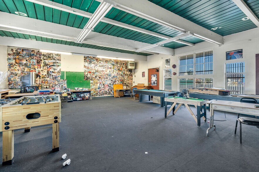 More Photos Of 4755 130th st, Hawthorne Schools For Lease