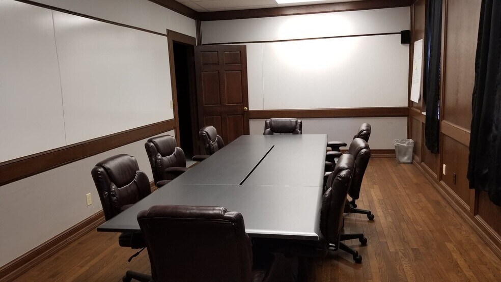 More Photos Of 901 S Main St, Stillwater Coworking Space