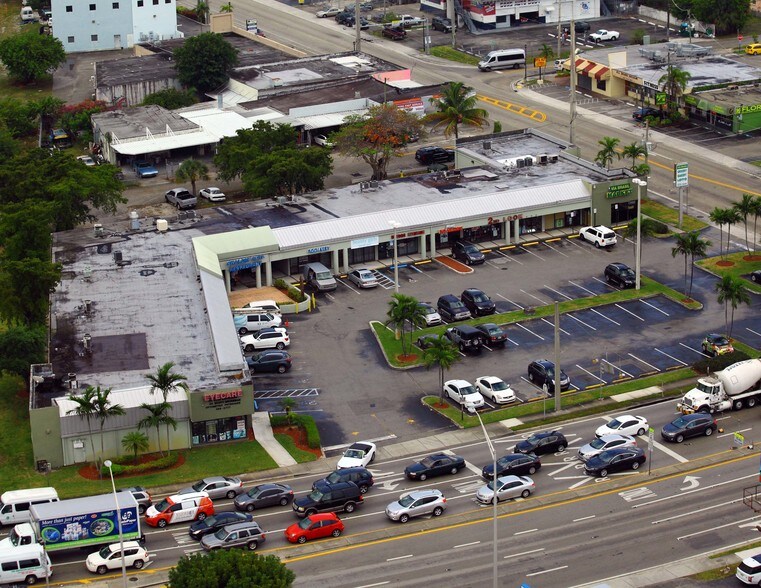 More Photos Of 18501-18557 W Dixie Hwy, Miami Storefront For Lease