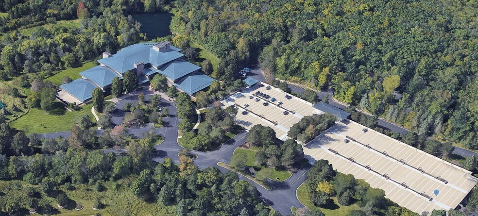 More Photos Of 100 Heritage Reserve Dr, Menomonee Falls Office For Sale