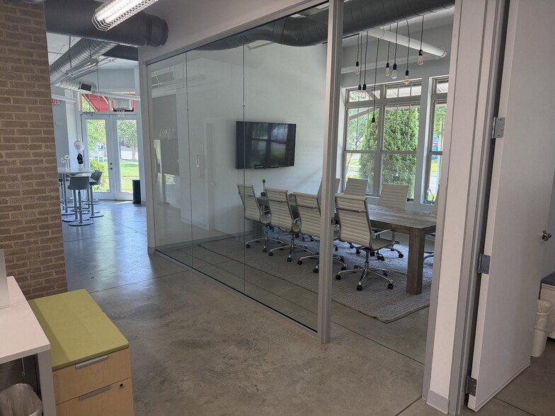 More Photos Of 925 Park Center Dr, Matthews Office For Lease