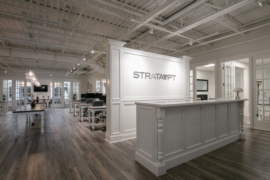 More Photos Of 3983 Destination Dr, Osprey Storefront Retail Office For Sale