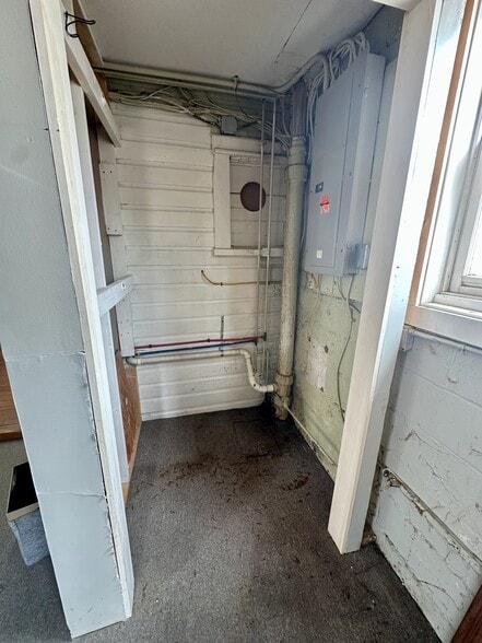 More Photos Of 705 Main St, Hyannis General Retail For Sale