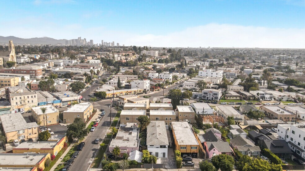 More Photos Of 2808 S Norton Ave, Los Angeles Apartments For Sale