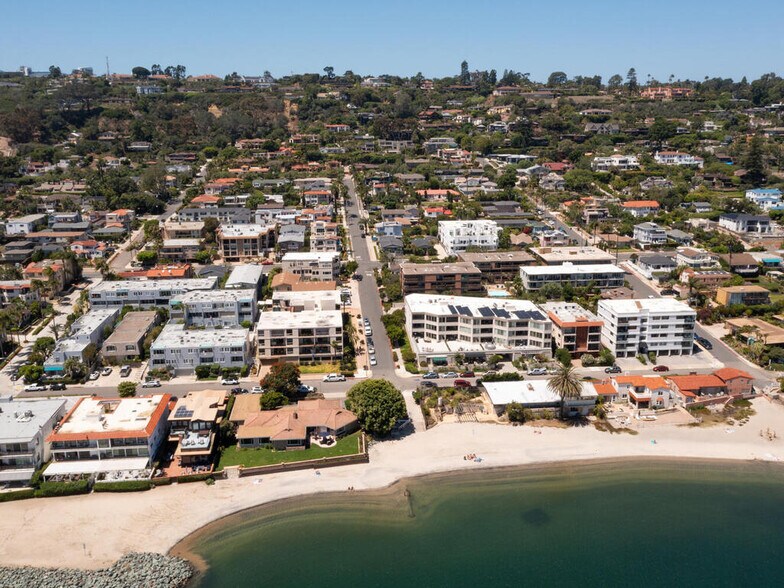 More Photos Of 375-381 Rosecrans St, San Diego Apartments For Sale