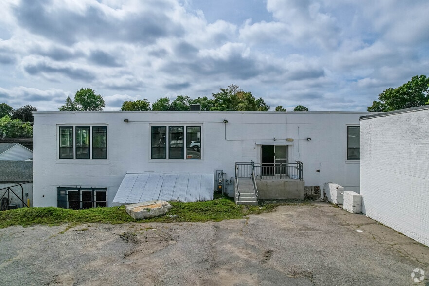 More Photos Of 1217 Hyde Park Ave, Hyde Park Warehouse For Lease