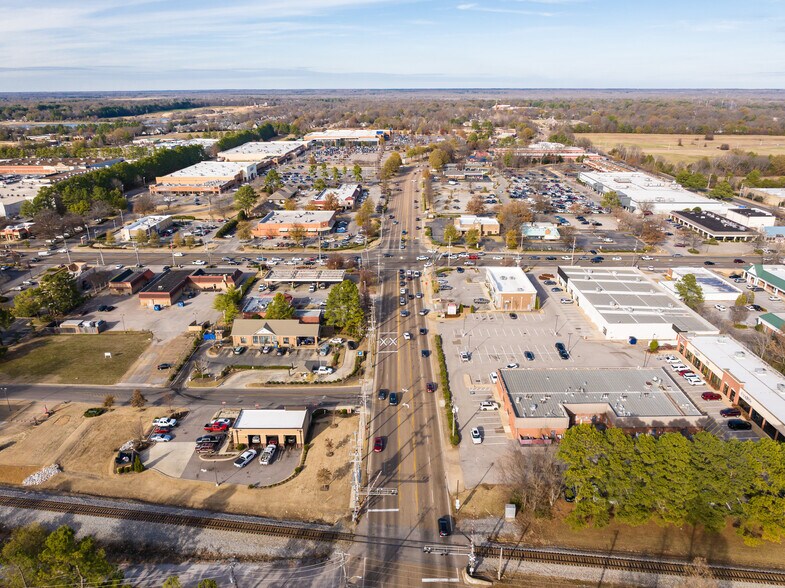 More Photos Of 30 S Byhalia Rd, Collierville Office For Lease
