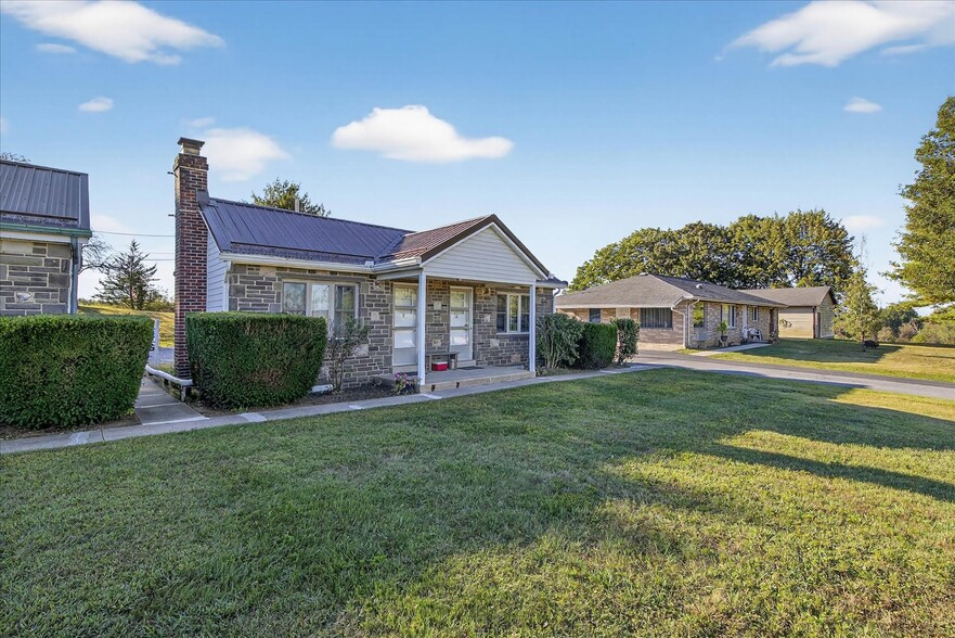 More Photos Of 9097 Allentown Blvd, Grantville Apartments For Sale