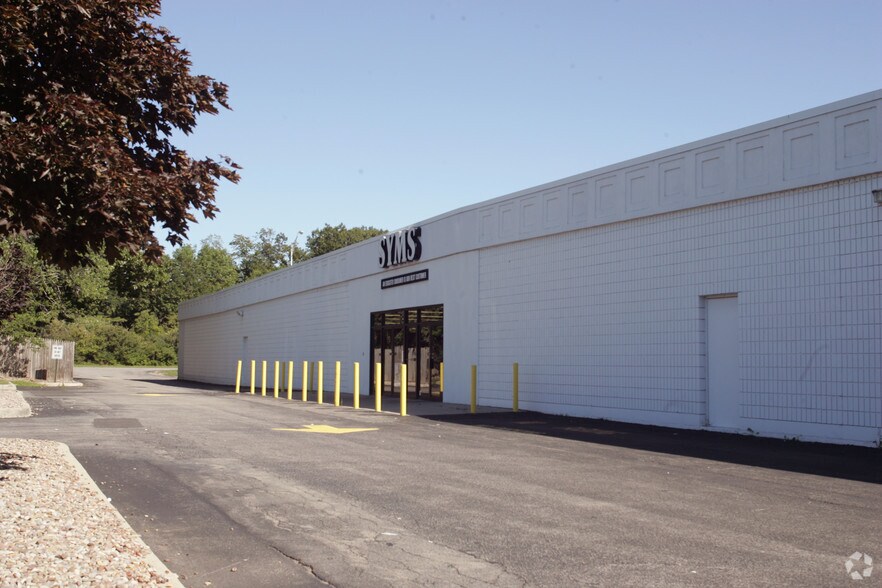 More Photos Of 8075 Sheridan Dr, Williamsville Freestanding For Lease