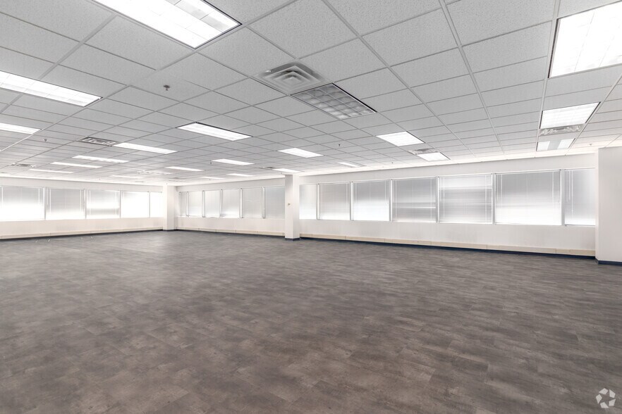 More Photos Of 80 Cottontail Ln, Somerset Office For Sale