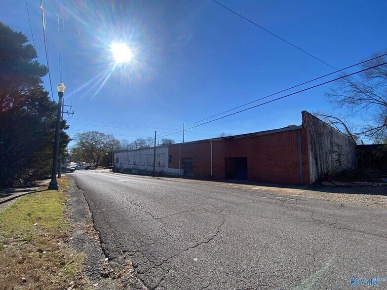 More Photos Of 302 W Willow St, Scottsboro Warehouse For Sale