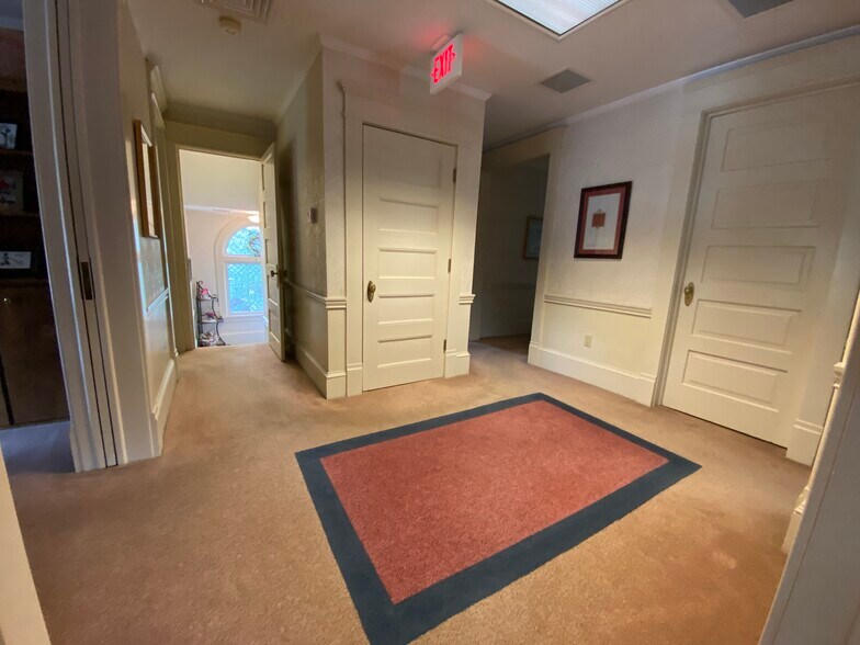 More Photos Of 505 N Market St, Wooster Office For Lease